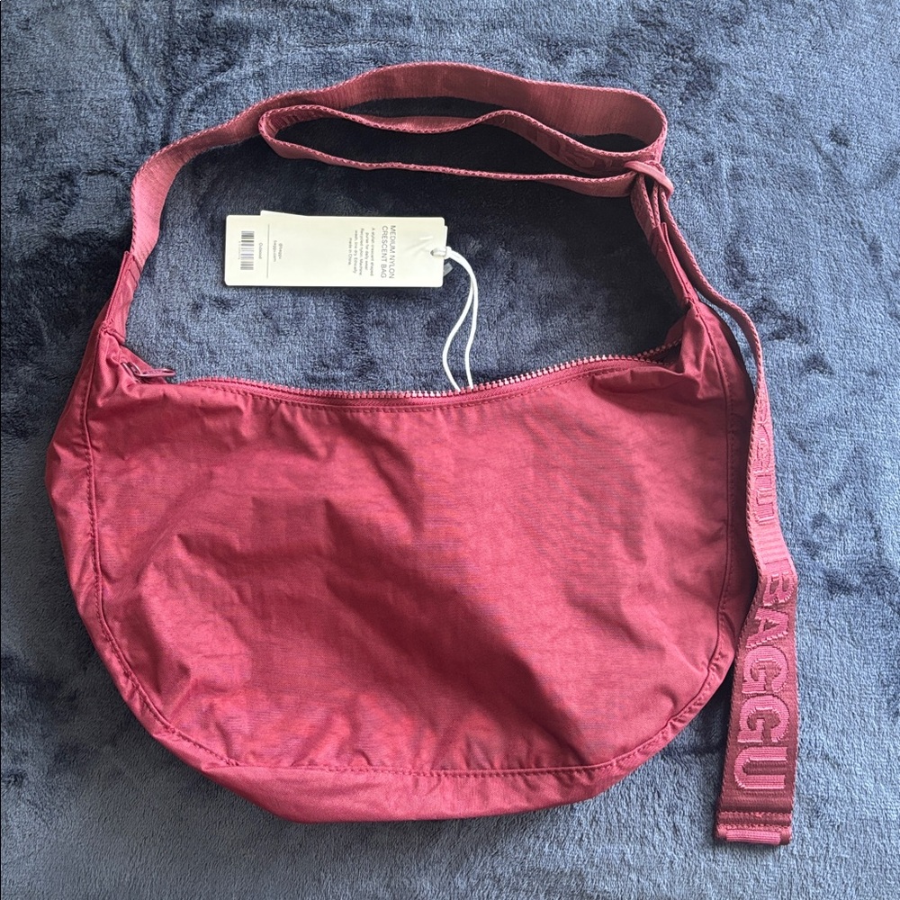 BAGGU UO Exclusive Medium Crescent Bag - Oxblood